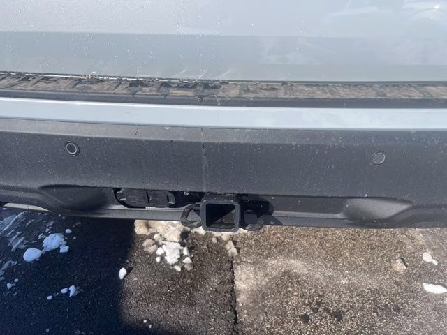 2026 Space White Metallic Ford Explorer Active 4X4 SUV