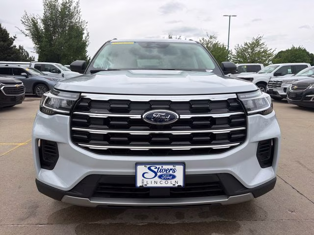 2026 White Ford Explorer Active 4X4 SUV