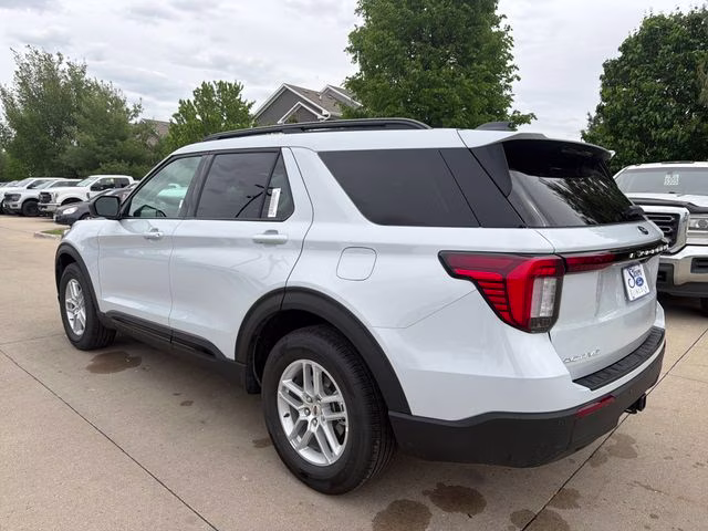 2026 White Ford Explorer Active 4X4 SUV