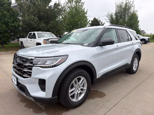 2026 White Ford Explorer Active 4X4 SUV