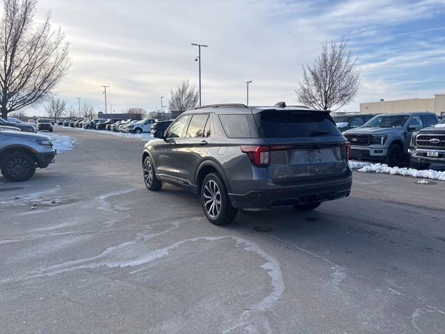 2026 Carbonized Gray Metallic Ford Explorer ST-Line 4X4 SUV