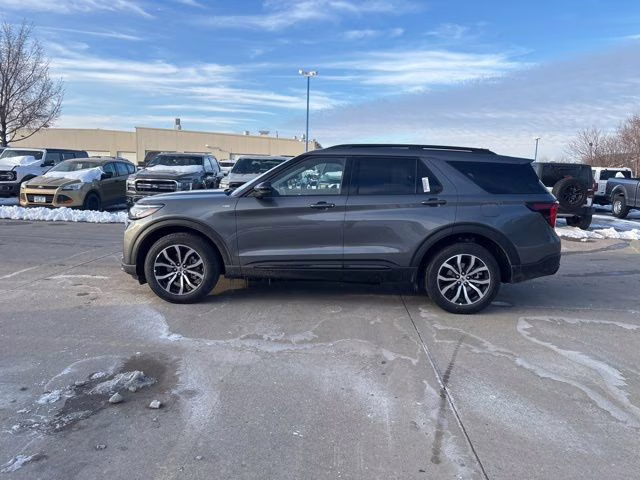 2026 Carbonized Gray Metallic Ford Explorer ST-Line 4X4 SUV