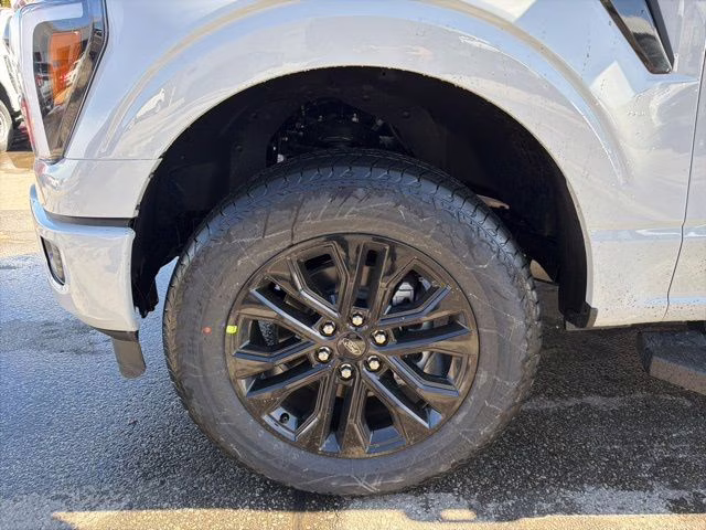 2026 Avalanche Ford F-150 Lariat 4X4 Truck