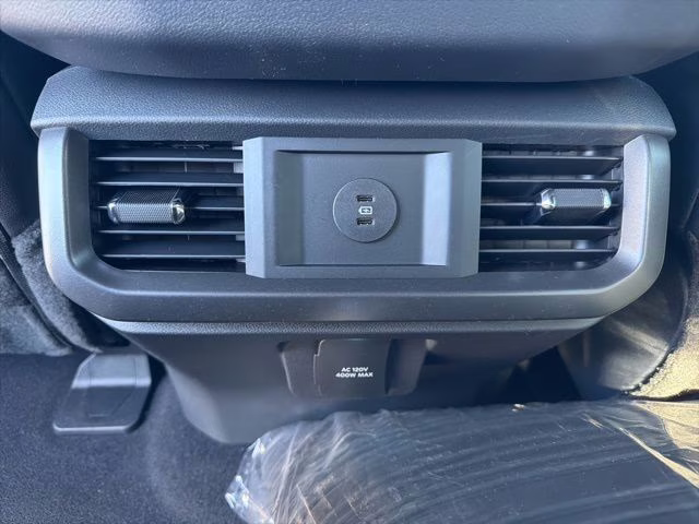 2026 Avalanche Ford F-150 Lariat 4X4 Truck