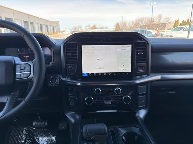 2026 Avalanche Ford F-150 Lariat 4X4 Truck