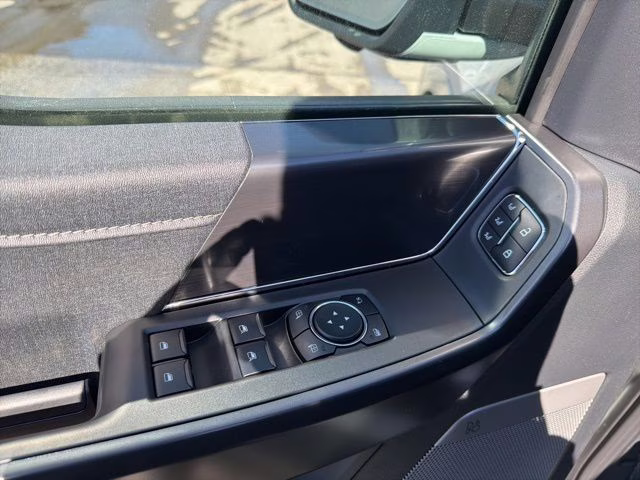 2026 Avalanche Ford F-150 Lariat 4X4 Truck