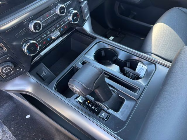 2026 Avalanche Ford F-150 Lariat 4X4 Truck