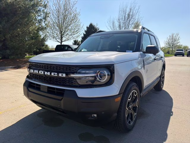 2026 White Ford Bronco Sport Outer Banks 4X4 SUV