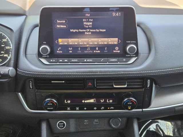 2022 Gun Metallic Nissan Rogue SV AWD SUV