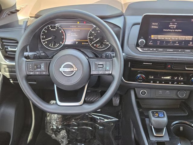 2022 Gun Metallic Nissan Rogue SV AWD SUV