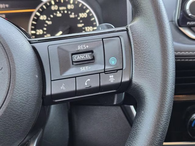 2022 Gun Metallic Nissan Rogue SV AWD SUV
