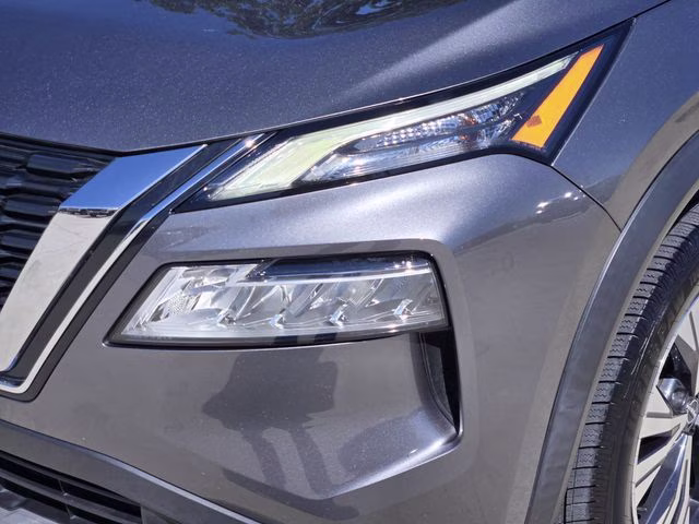 2022 Gun Metallic Nissan Rogue SV AWD SUV