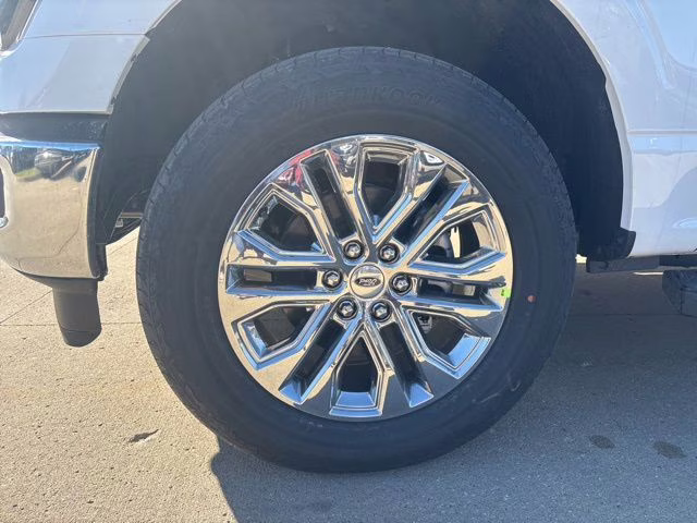 2026 Oxford White Ford F-150 Lariat 4X4 Truck