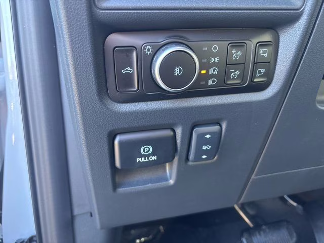 2026 Oxford White Ford F-150 Lariat 4X4 Truck