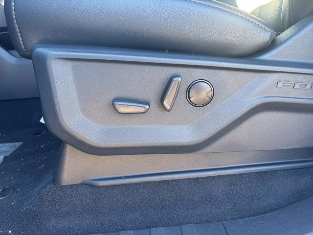 2026 Oxford White Ford F-150 Lariat 4X4 Truck