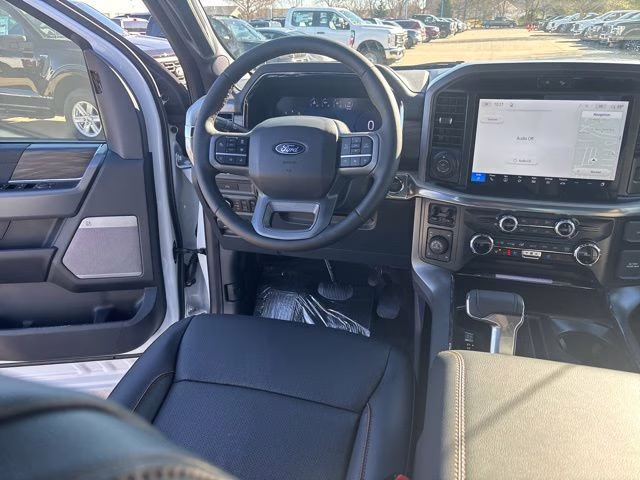 2026 Oxford White Ford F-150 Lariat 4X4 Truck