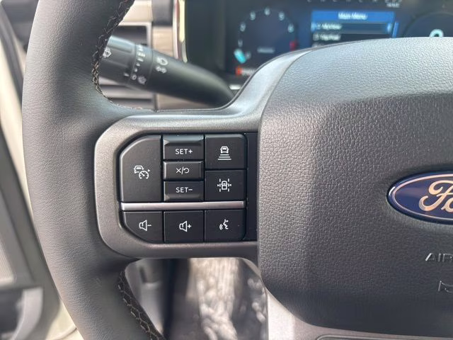 2026 Star White Metallic Tri-Coat Ford F-150 Lariat 4X4 Truck