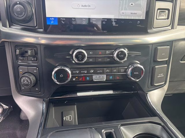 2026 Star White Metallic Tri-Coat Ford F-150 Lariat 4X4 Truck