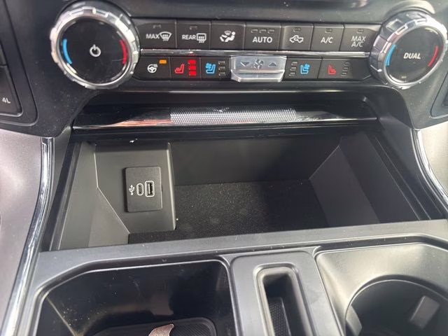 2026 Star White Metallic Tri-Coat Ford F-150 Lariat 4X4 Truck