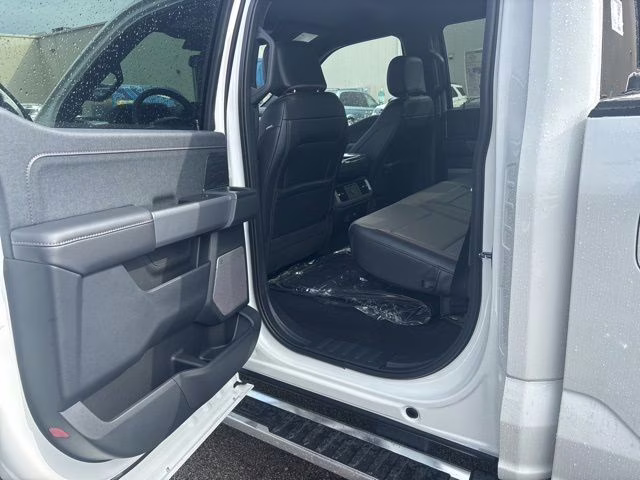 2026 Star White Metallic Tri-Coat Ford F-150 Lariat 4X4 Truck