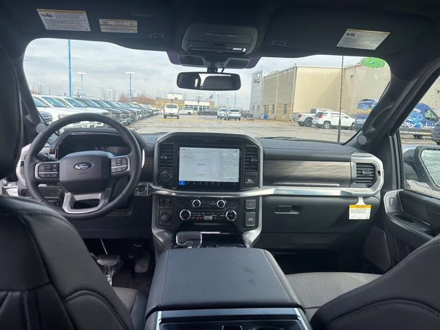 2026 Star White Metallic Tri-Coat Ford F-150 Lariat 4X4 Truck