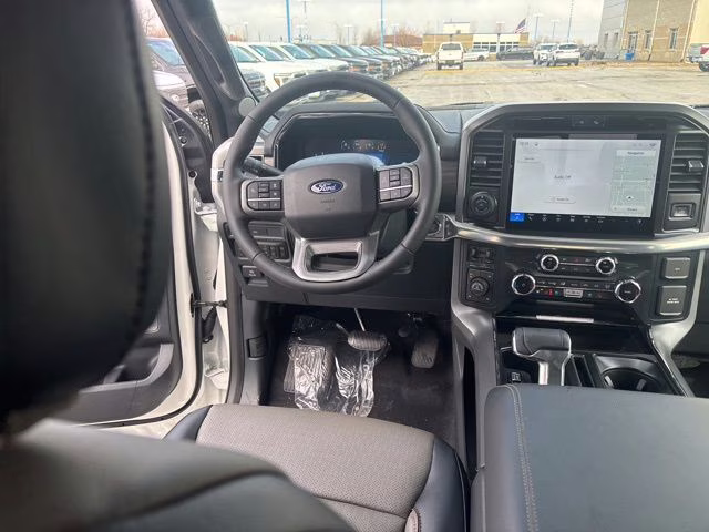 2026 Star White Metallic Tri-Coat Ford F-150 Lariat 4X4 Truck