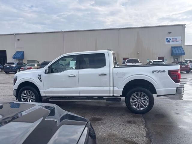2026 Star White Metallic Tri-Coat Ford F-150 Lariat 4X4 Truck