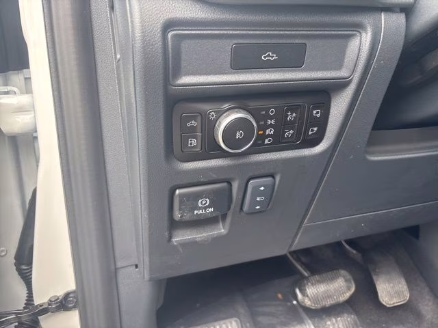 2026 Star White Metallic Tri-Coat Ford F-150 Lariat 4X4 Truck