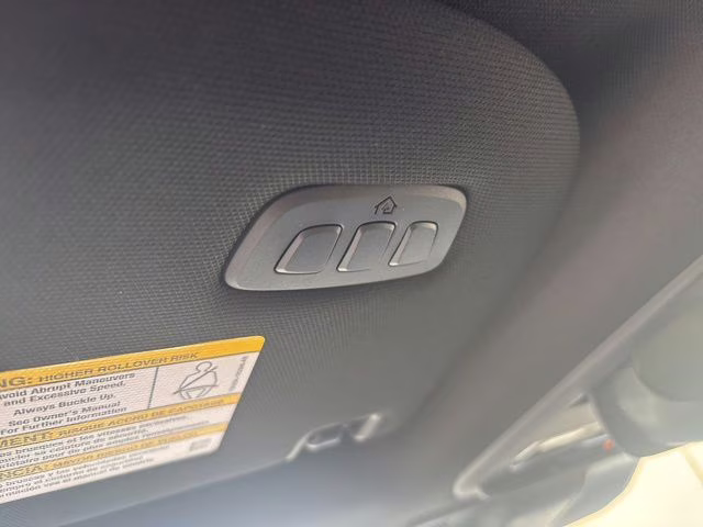 2026 Star White Metallic Tri-Coat Ford F-150 Lariat 4X4 Truck