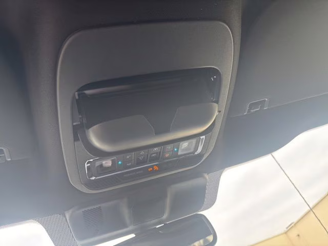 2026 Star White Metallic Tri-Coat Ford F-150 Lariat 4X4 Truck