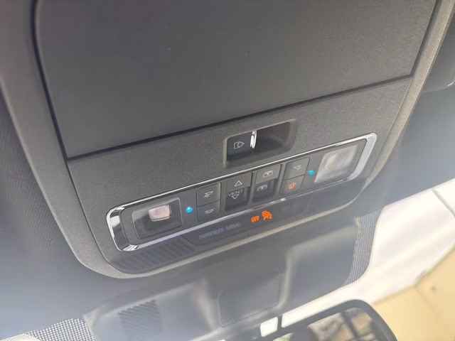 2026 Star White Metallic Tri-Coat Ford F-150 Lariat 4X4 Truck