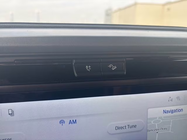 2026 Star White Metallic Tri-Coat Ford F-150 Lariat 4X4 Truck