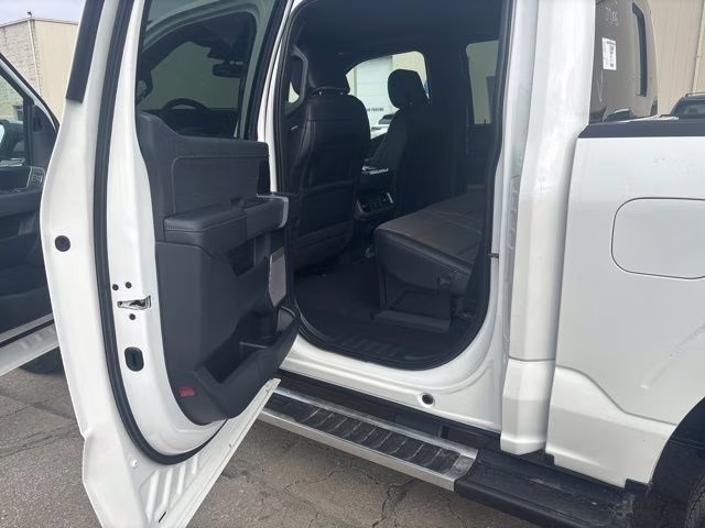 2026 Star White Metallic Tri-Coat Ford F-150 Lariat 4X4 Truck