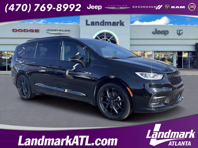 2026 Diamond Black Crystal Pearlcoat Chrysler Pacifica Select FWD Van