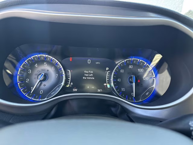 2026 Diamond Black Crystal Pearlcoat Chrysler Pacifica Select FWD Van