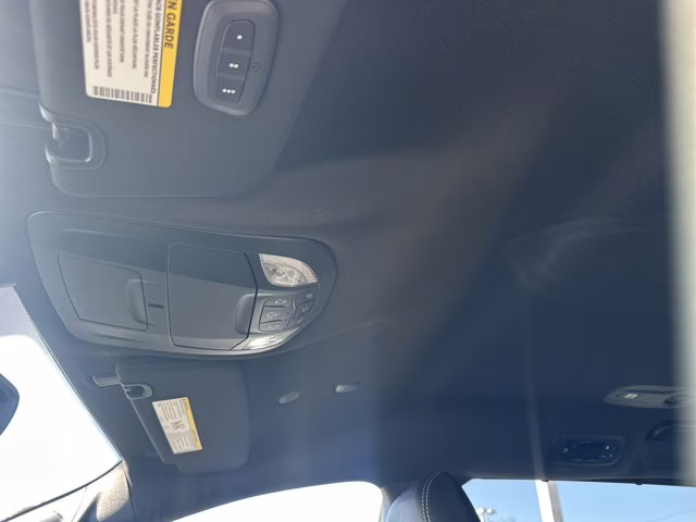 2026 Diamond Black Crystal Pearlcoat Chrysler Pacifica Select FWD Van