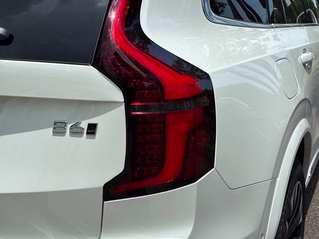 2026 Crystal White Volvo XC90 B6 Ultra 7-Seater AWD SUV