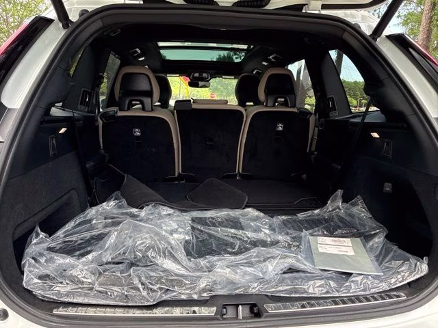 2026 Crystal White Volvo XC90 B6 Ultra 7-Seater AWD SUV