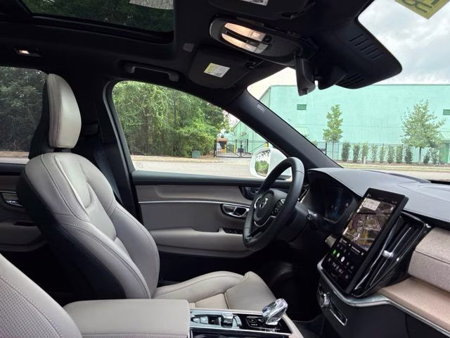 2026 Crystal White Volvo XC90 B6 Ultra 7-Seater AWD SUV