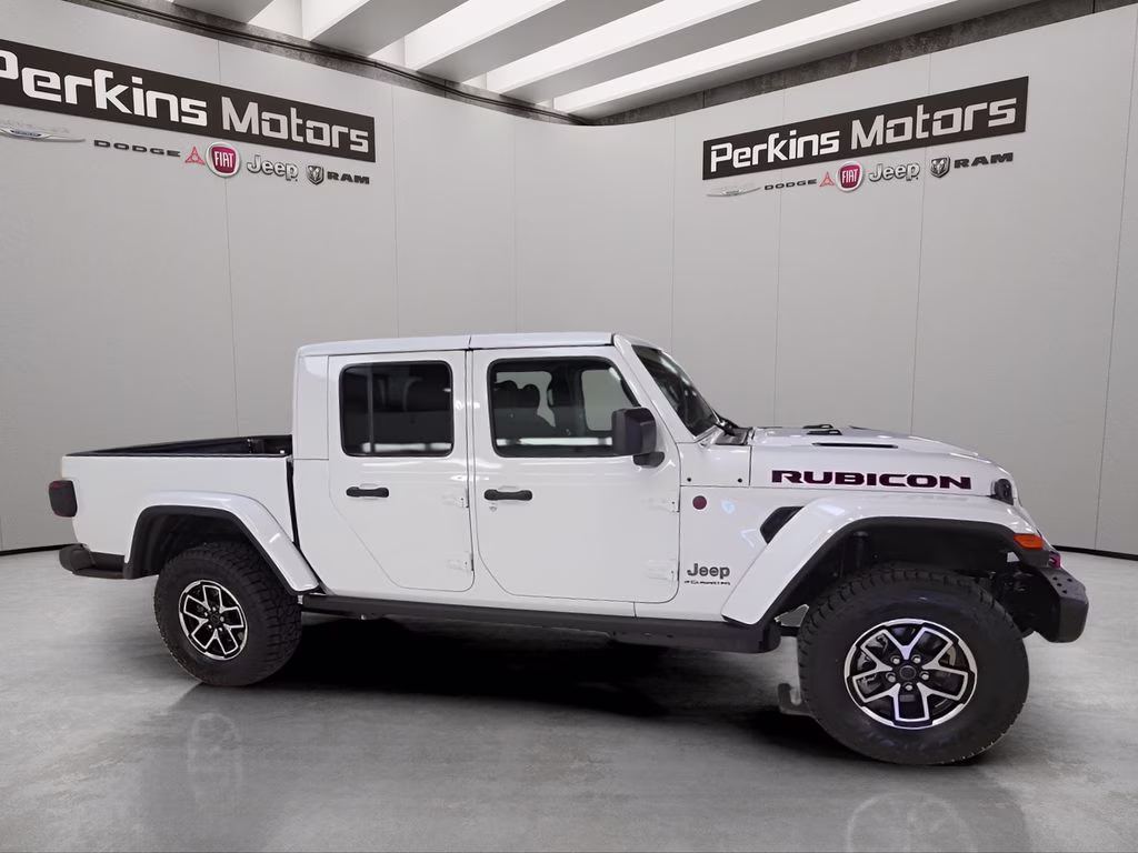 2026 Bright White Clearcoat Jeep Gladiator Rubicon 4X4 Truck
