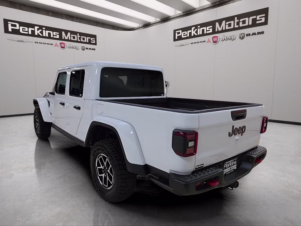 2026 Bright White Clearcoat Jeep Gladiator Rubicon X 4X4 Truck