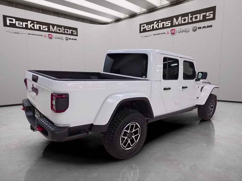 2026 Bright White Clearcoat Jeep Gladiator Rubicon X 4X4 Truck