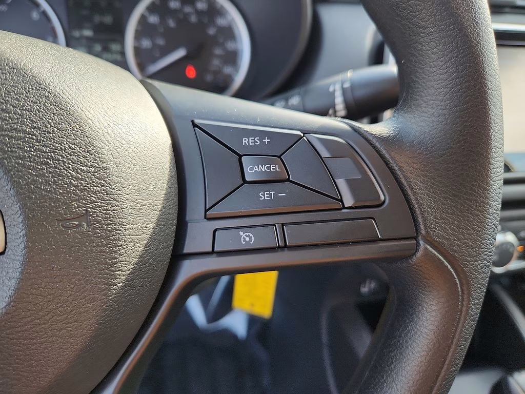 2025 Brilliant Silver Metallic Nissan Versa 1.6 S FWD Sedan