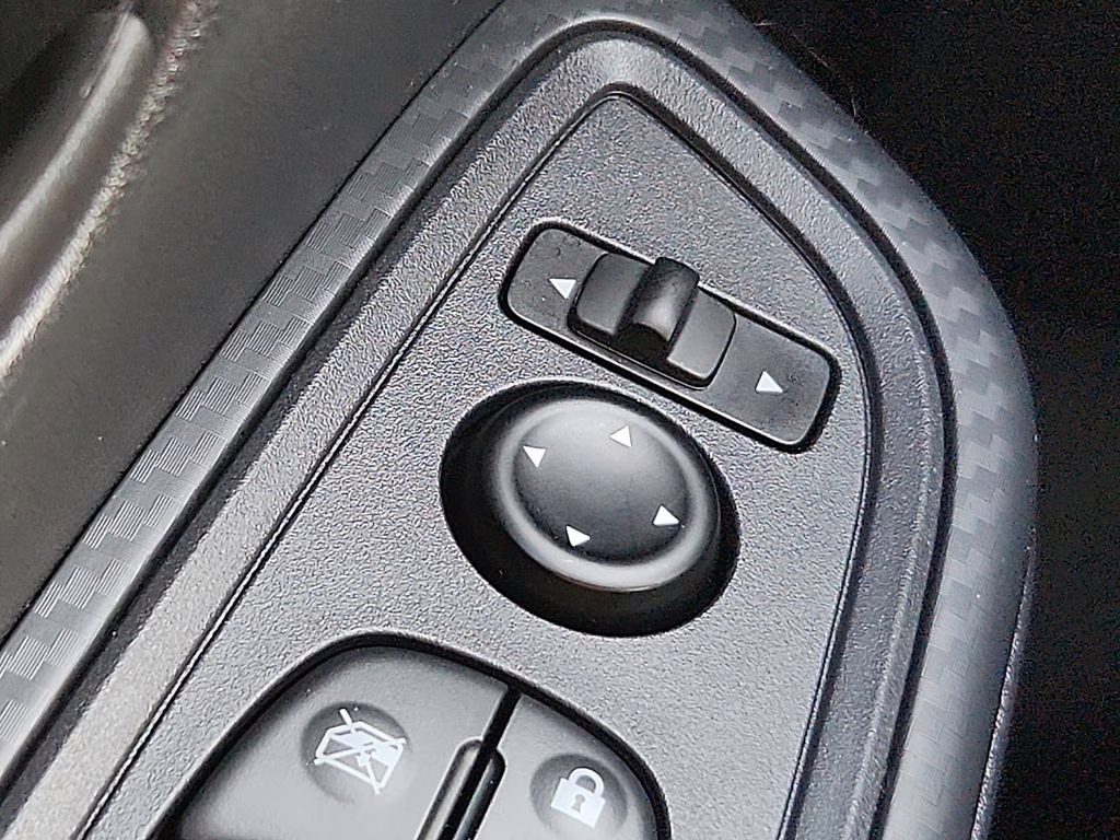 2025 Brilliant Silver Metallic Nissan Versa 1.6 S FWD Sedan