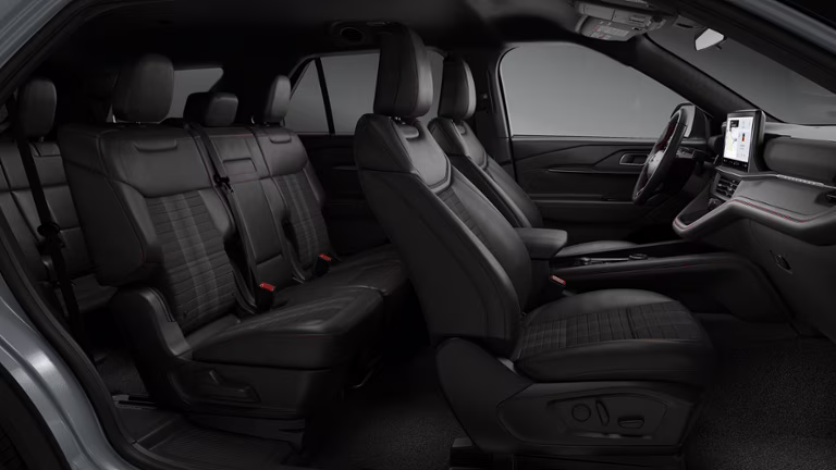 2026 Space White Metallic Ford Explorer ST-Line 4X4 SUV
