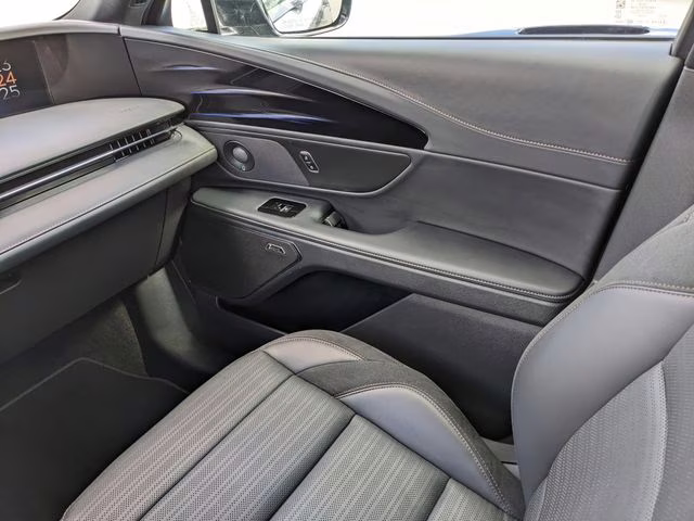 2025 Gray Metallic Lincoln Nautilus Reserve AWD SUV