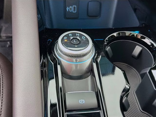 2026 Star White Metallic Tri-Coat Ford Explorer Platinum RWD SUV