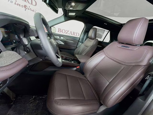 2026 Star White Metallic Tri-Coat Ford Explorer Platinum RWD SUV