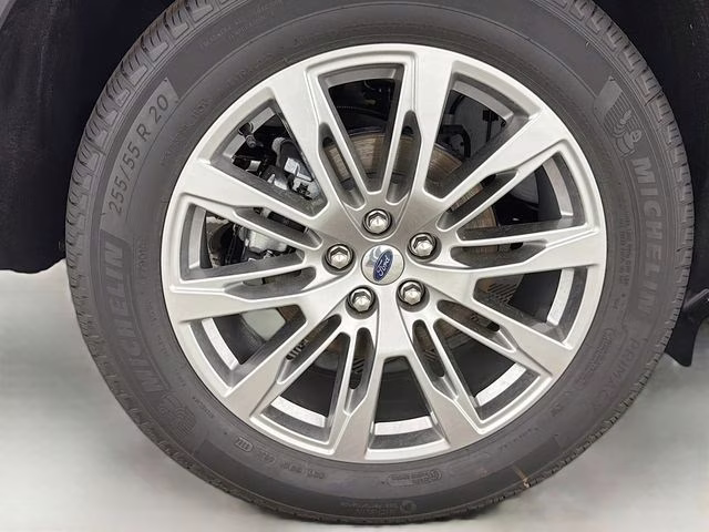 2026 Star White Metallic Tri-Coat Ford Explorer Platinum RWD SUV