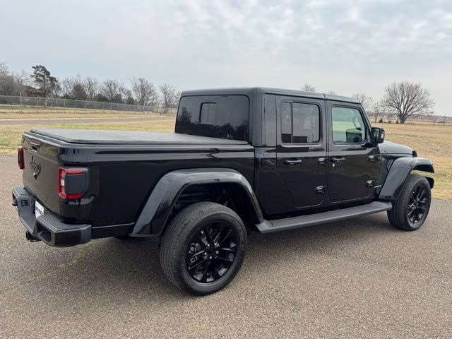 2022 Black Clearcoat Jeep Gladiator High Altitude 4X4 Truck